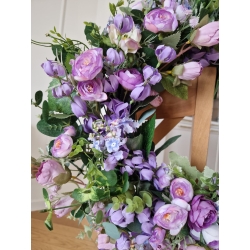 Wianek kwiatowy, wiosenny na drzwi w odcieniach lawendy 50 cm